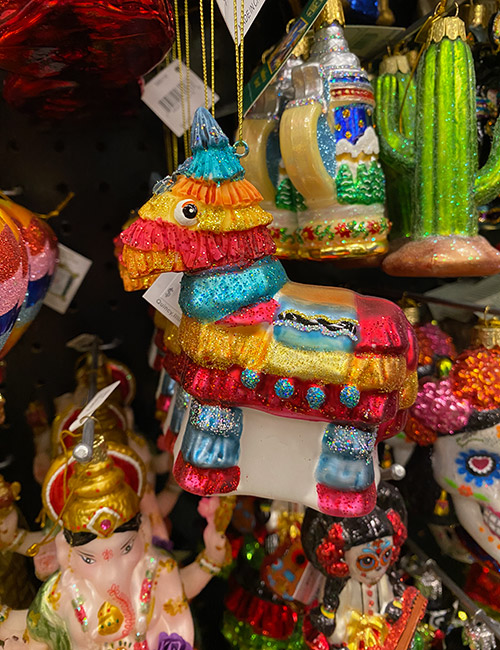 gi_holiday_pinata_IMG_9617