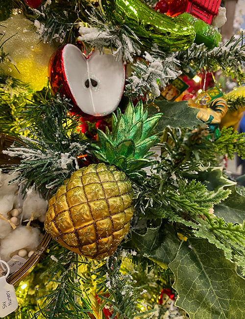 gi_holiday_produceTree_ppineapple_IMG_9615